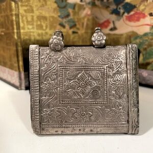 Antique Silver Taweez Pendant